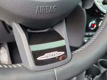 Car image 33