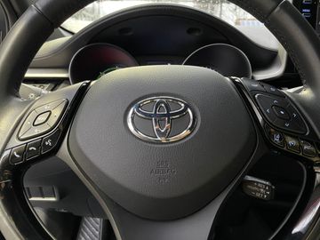 Car image 13