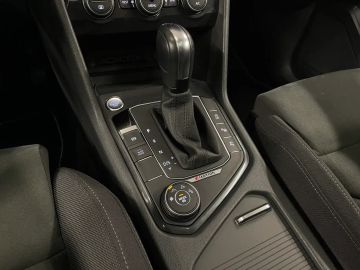 Car image 33