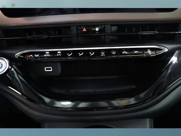Car image 33