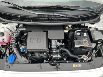 Car image 19