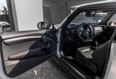 Car image 22