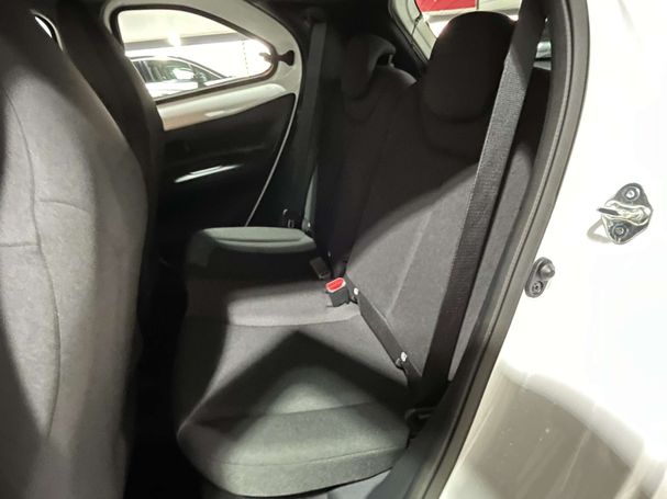 Toyota Aygo X 1.0 VVT-i 53 kW image number 21