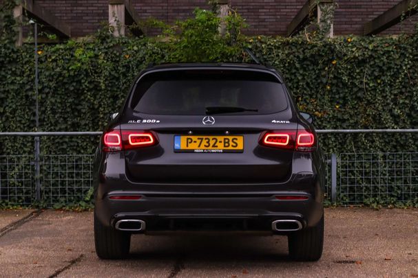 Mercedes-Benz GLC 300 e 4Matic 235 kW image number 8