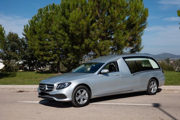 Mercedes-Benz E 220 143 kW image number 1