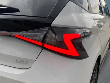 Car image 22