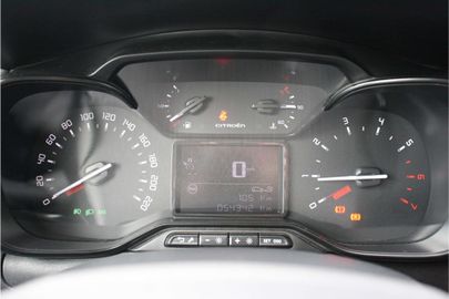 Car image 24