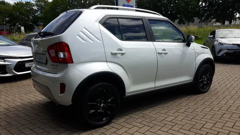 Car image 4