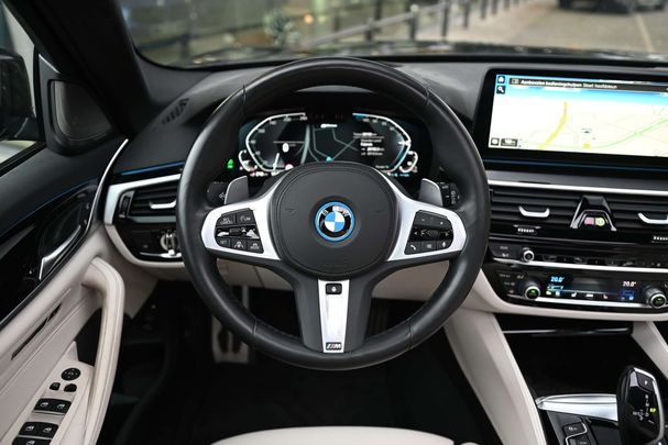 BMW 530 Touring xDrive 215 kW image number 8