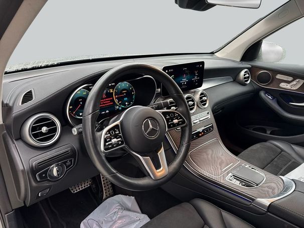 Mercedes-Benz GLC 300 de 225 kW image number 12