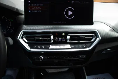 Car image 40