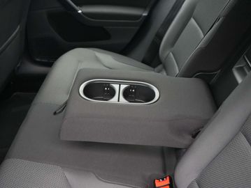 Car image 38