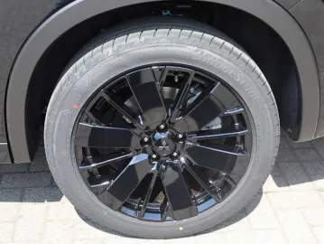 Car image 35