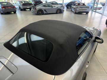 Car image 32