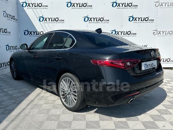 Alfa Romeo Giulia 2.2 AT8 118 kW image number 5