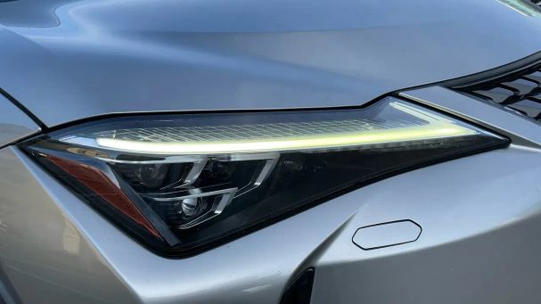 Lexus UX 135 kW image number 24