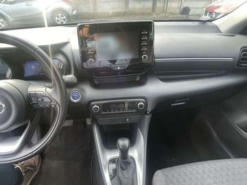 Car image 12