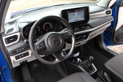 Car image 10