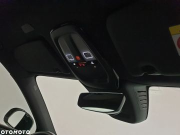 Car image 35