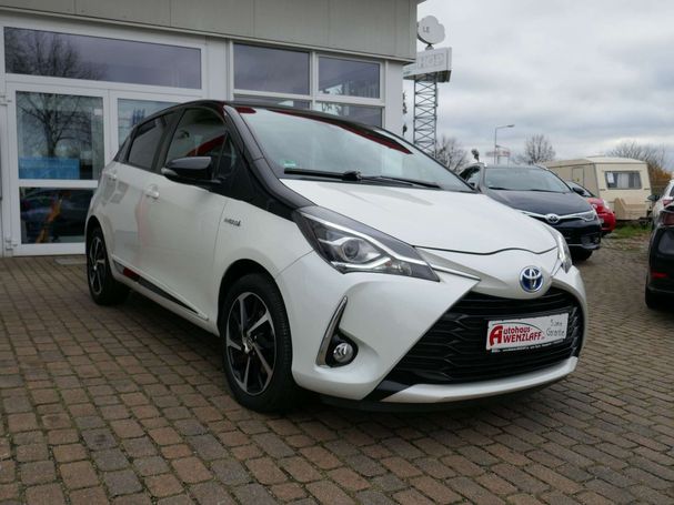 Toyota Yaris Hybrid 74 kW image number 2