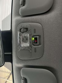 Car image 33