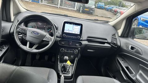 Car image 11