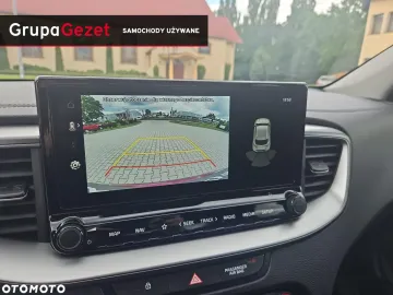 Car image 27