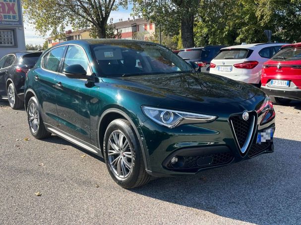 Alfa Romeo Stelvio 2.2 Diesel AT8 Business 118 kW image number 2