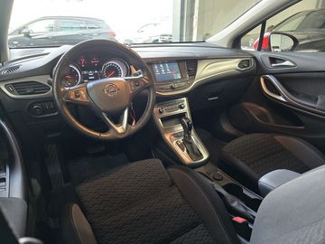 Car image 12