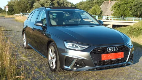 Car image 5
