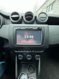 Car image 36