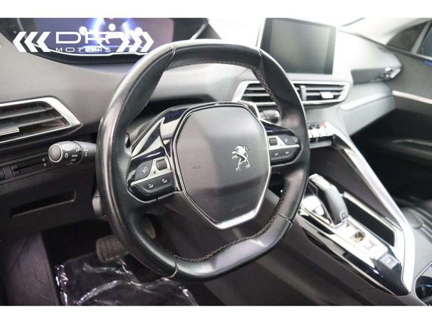 Peugeot 5008 BlueHDi EAT8 Allure 96 kW image number 37