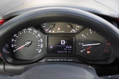 Car image 24