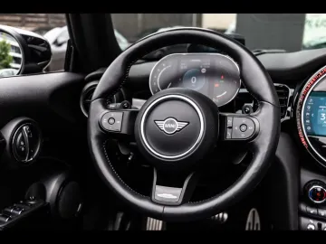 Car image 29