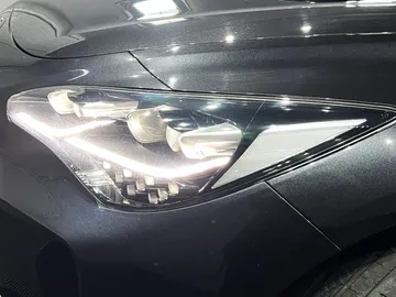 Car image 27