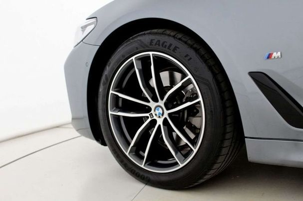 BMW 520d Touring xDrive 140 kW image number 9