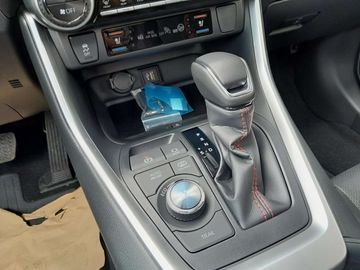 Car image 24