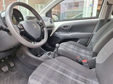 Car image 21