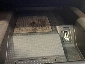 Car image 31