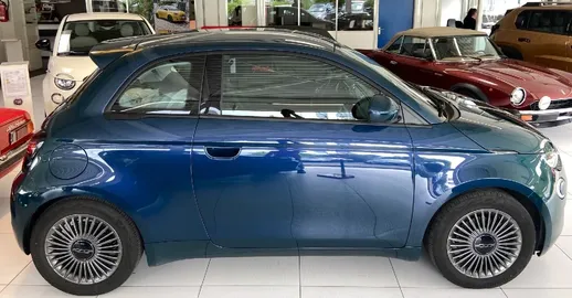 Car image 3