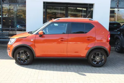 Car image 4