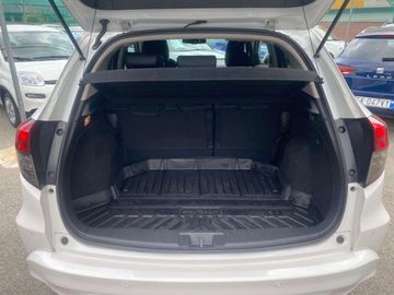 Car image 30