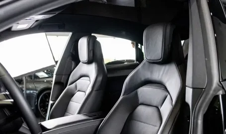 Car image 21