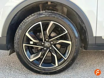 Car image 22