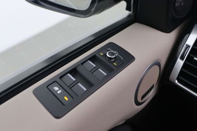 Car image 37