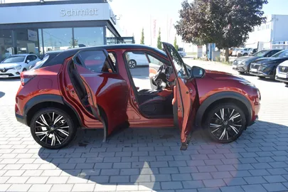 Car image 29