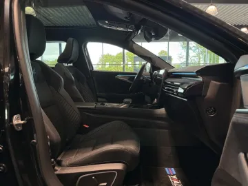 Car image 46
