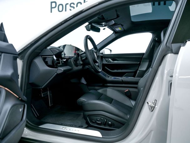 Porsche Taycan 320 kW image number 13