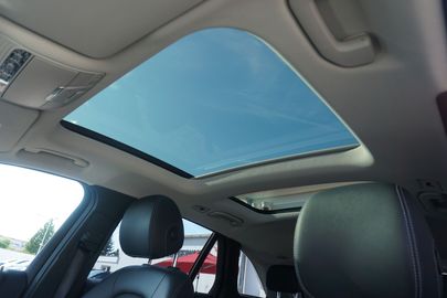 Car image 36