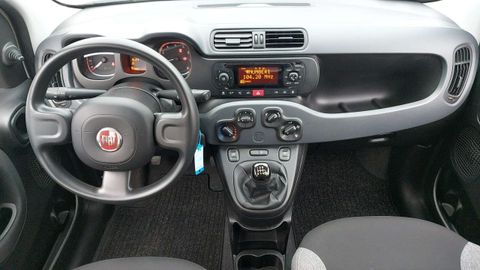 Car image 14